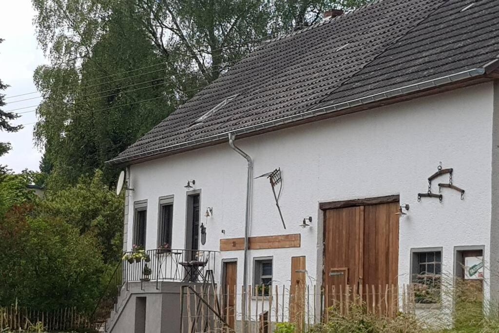 Altes Schreiner Haus In Der Vulkaneifel *